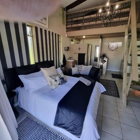 Angel 8 Airbnb Apartment 2 Robertson Εξωτερικό φωτογραφία