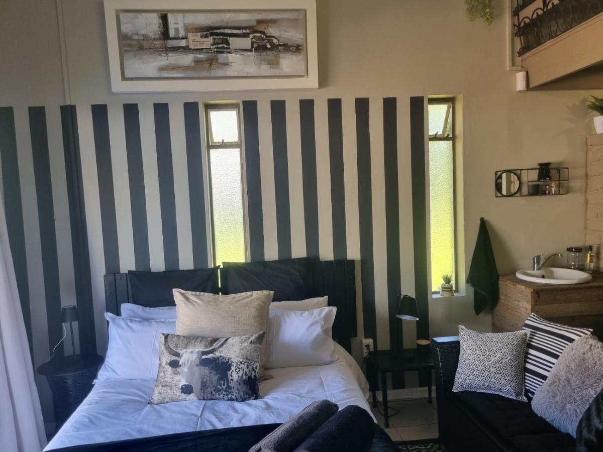 Angel 8 Airbnb Apartment 2 Robertson Εξωτερικό φωτογραφία
