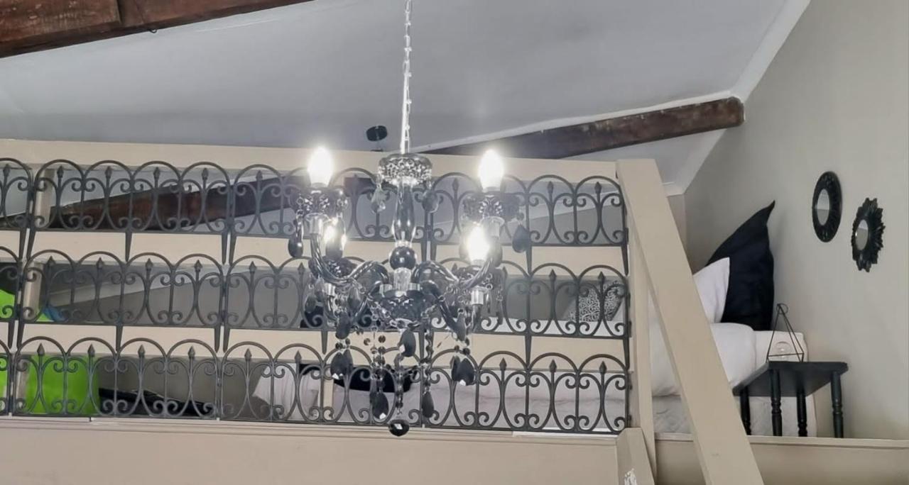 Angel 8 Airbnb Apartment 2 Robertson Εξωτερικό φωτογραφία